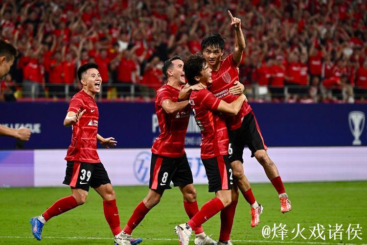 成都蓉城首进亚冠正赛 中超三强竞逐精英联赛